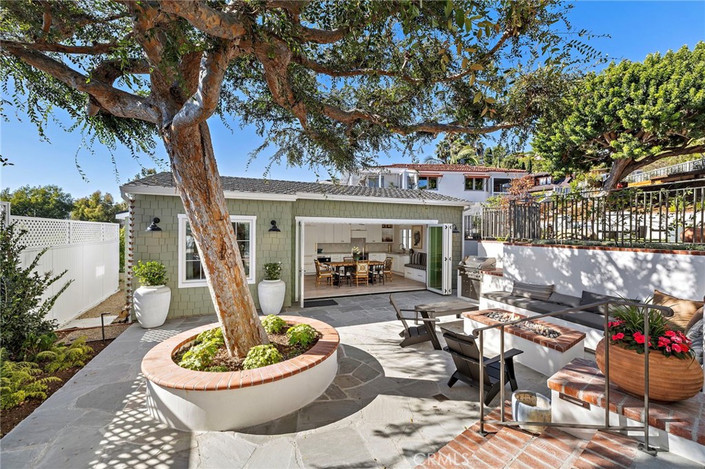 690 Cuprien, Laguna Beach CA 92651 - photo 2