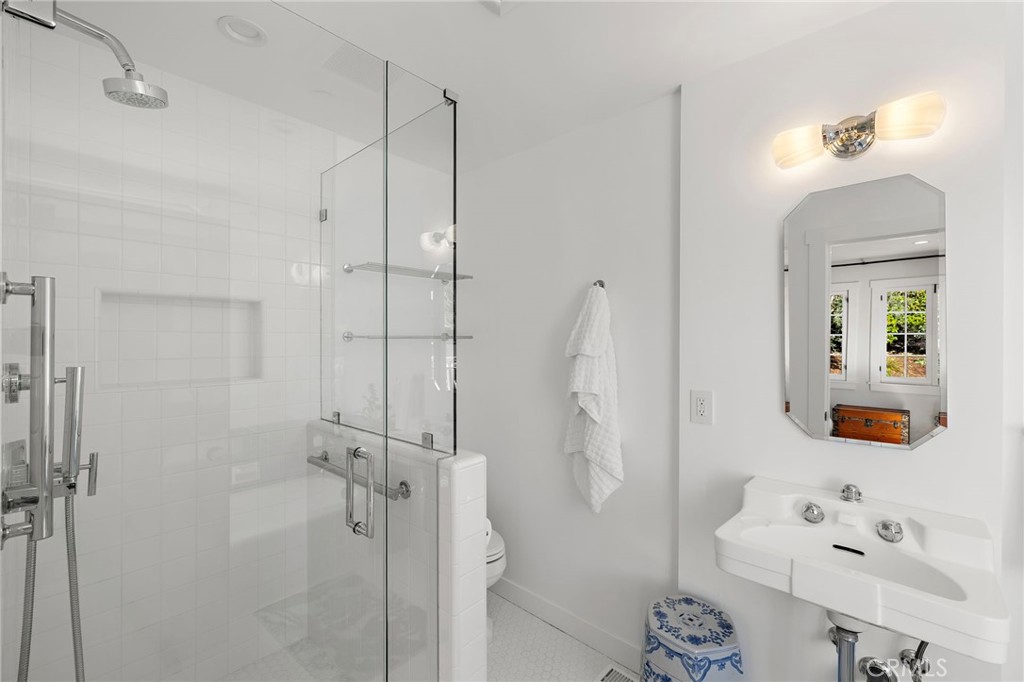 690 Cuprien, Laguna Beach CA 92651 - photo 20