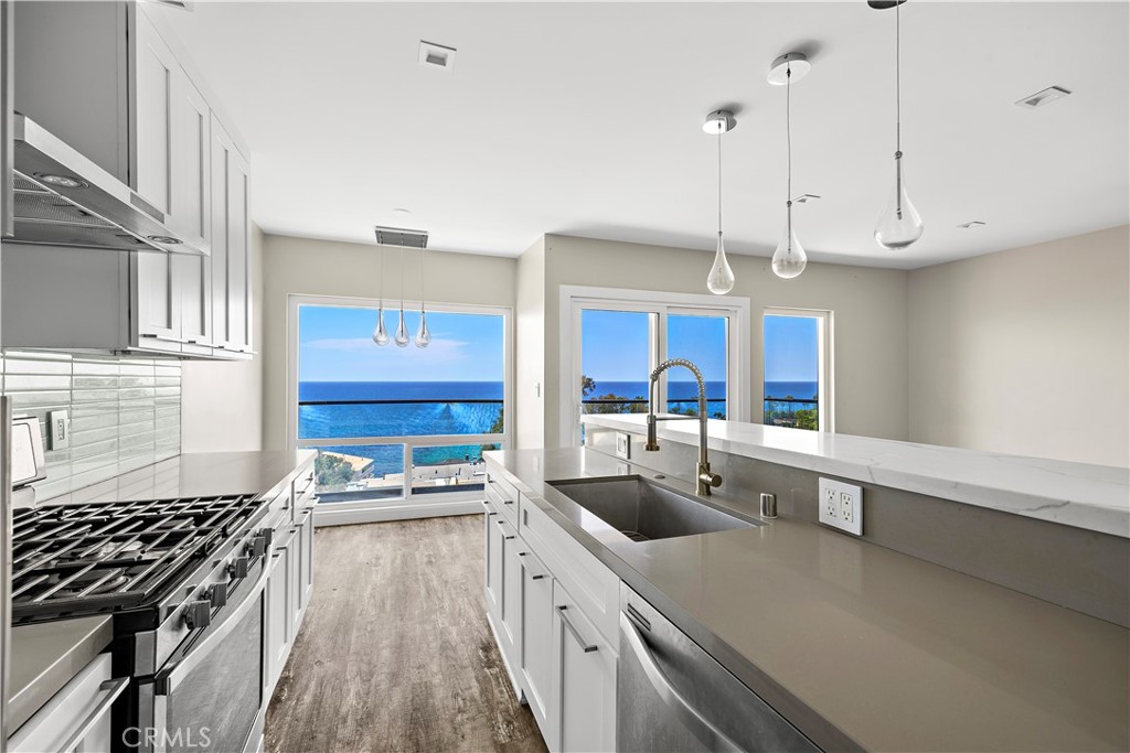 694 N Coast 5, Laguna Beach CA 92651 - photo 6