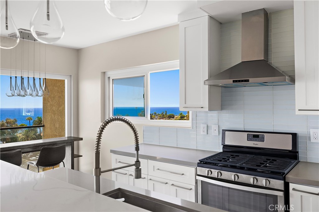 694 N Coast 6, Laguna Beach CA 92651 - photo 4