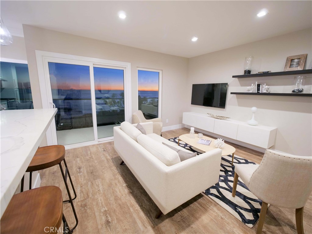 694 N Coast Hwy 4, Laguna Beach CA 92651 - photo 1