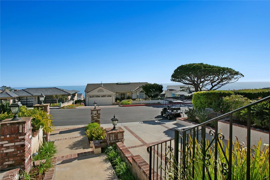 7 S La Senda Drive, Laguna Beach CA 92651 - photo 1