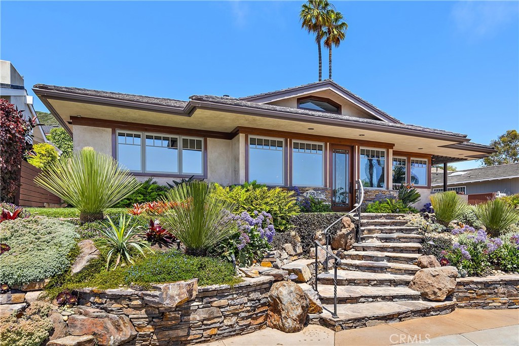 7 S Vista De Catalina, Laguna Beach CA 92651 - photo 1