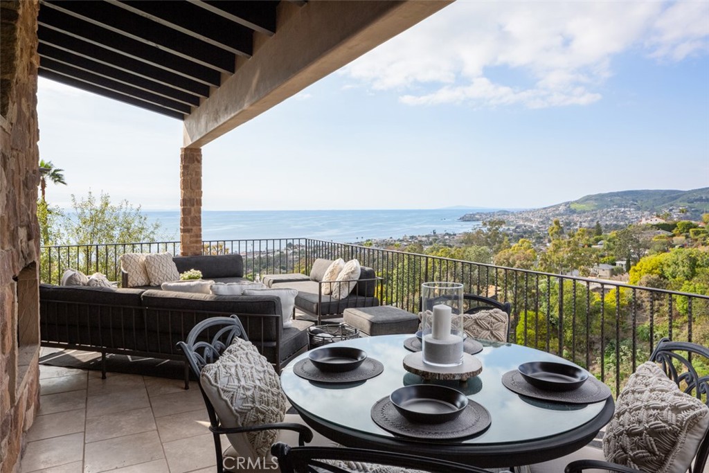 703 Gainsborough Place, Laguna Beach CA 92651 - photo 1