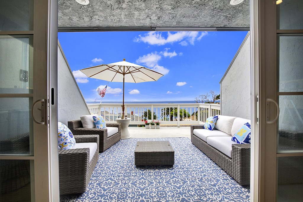 708 Cliff Drive, Laguna Beach CA 92651 - photo 4