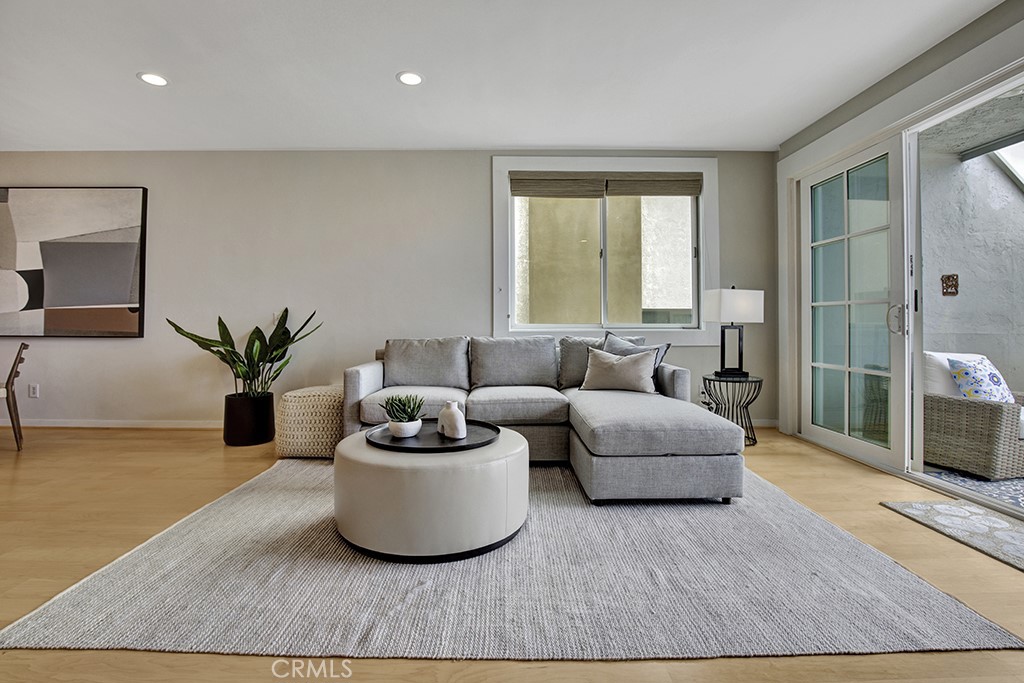 708 Cliff Drive, Laguna Beach CA 92651 - photo 17