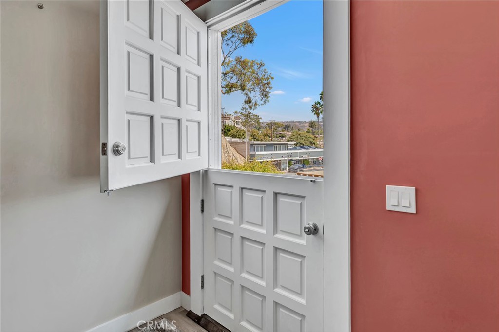 714 Cliff Drive, Laguna Beach CA 92651 - photo 5