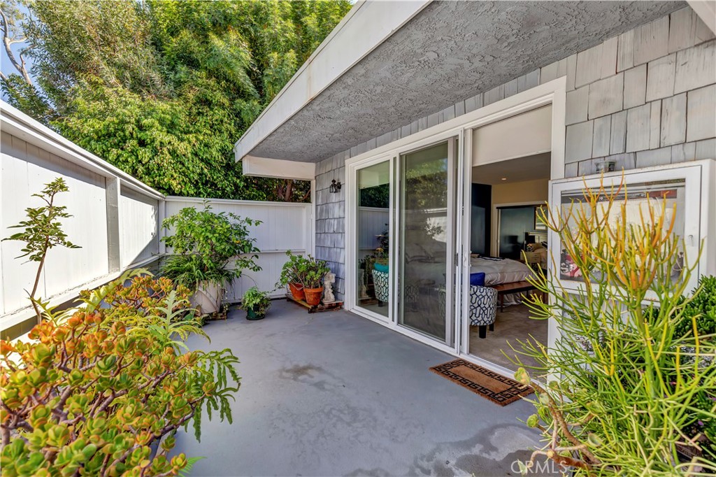 714 Cliff Drive, Laguna Beach CA 92651 - photo 29