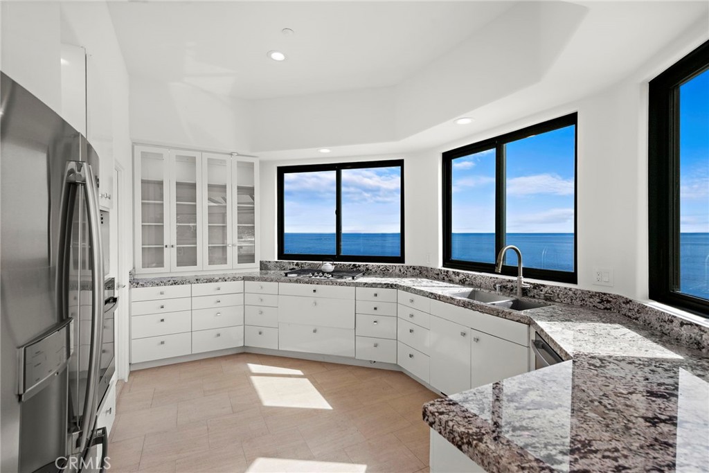 715 Ocean Front, Laguna Beach CA 92651 - photo 8