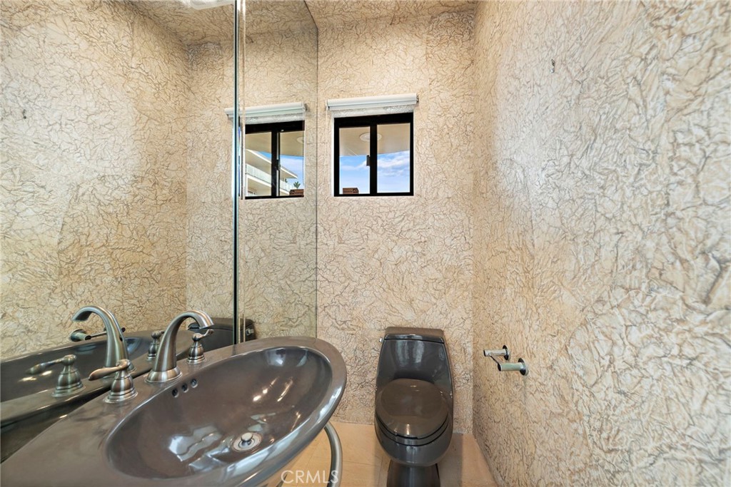 715 Ocean Front, Laguna Beach CA 92651 - photo 22