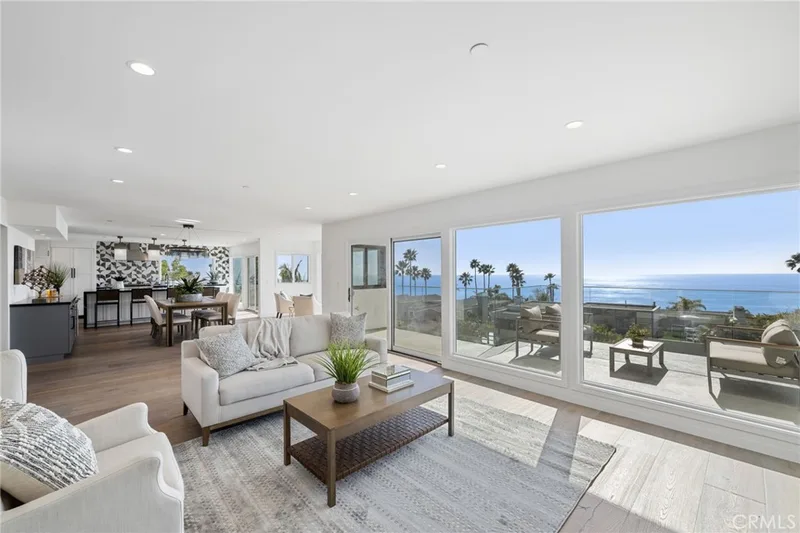 723 Balboa Avenue, Laguna Beach, CA 92651 723 Balboa Avenue, Laguna Beach, CA 92651