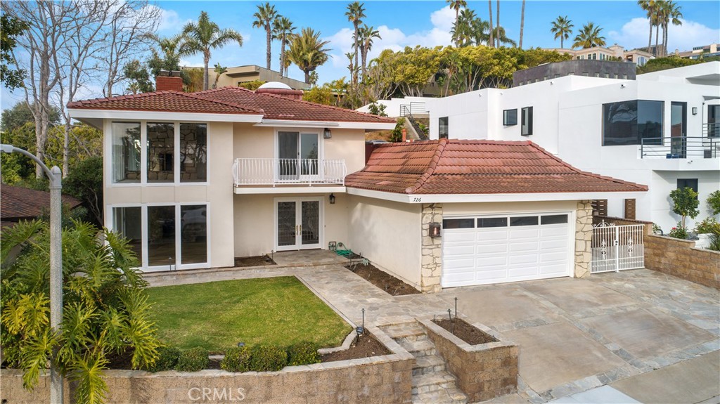 726 Kendall Drive, Laguna Beach CA 92651 - photo 1