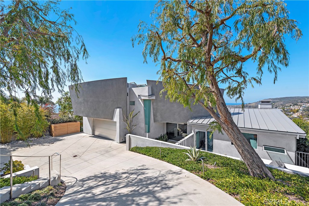 727 Bayview Place, Laguna Beach CA 92651 - photo 1