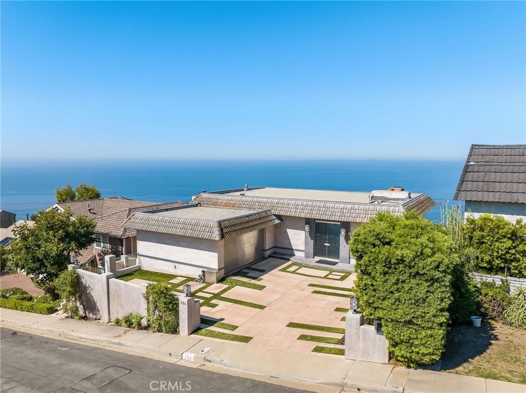 Spacious Panoramic View Home in a Prime Cul-De-Sac Location. - 733 Bolsana, Laguna Beach CA 92651 - photo 1