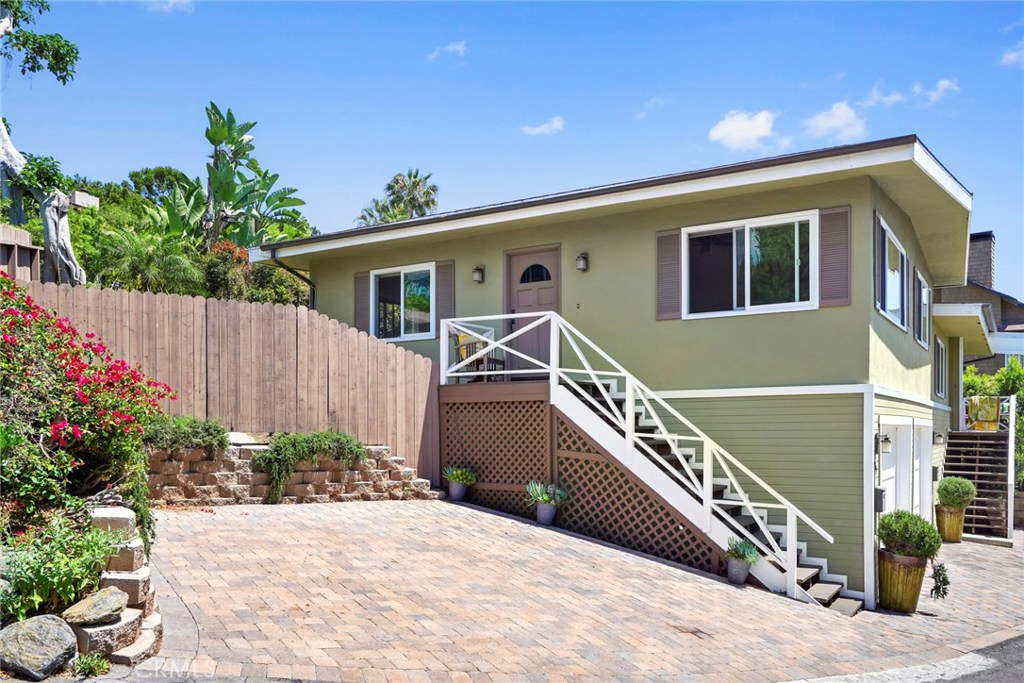 735 Griffith Way, Laguna Beach CA 92651 - photo 1