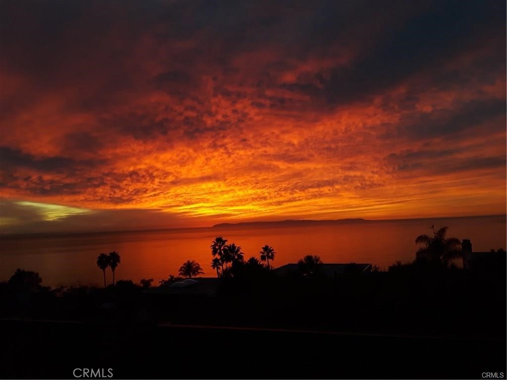 737 Balboa Avenue, Laguna Beach CA 92651 - photo 1
