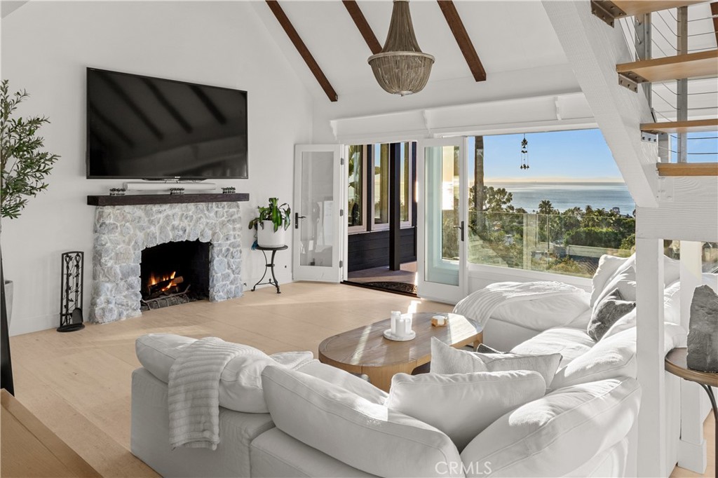 739 Manzanita Drive, Laguna Beach CA 92651 - photo 5