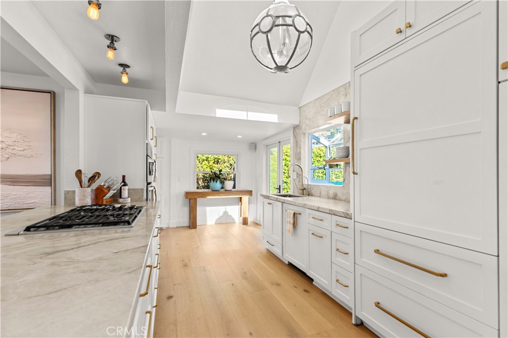739 Manzanita Drive, Laguna Beach CA 92651 - photo 10