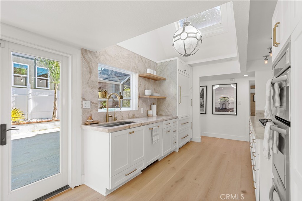 739 Manzanita Drive, Laguna Beach CA 92651 - photo 11