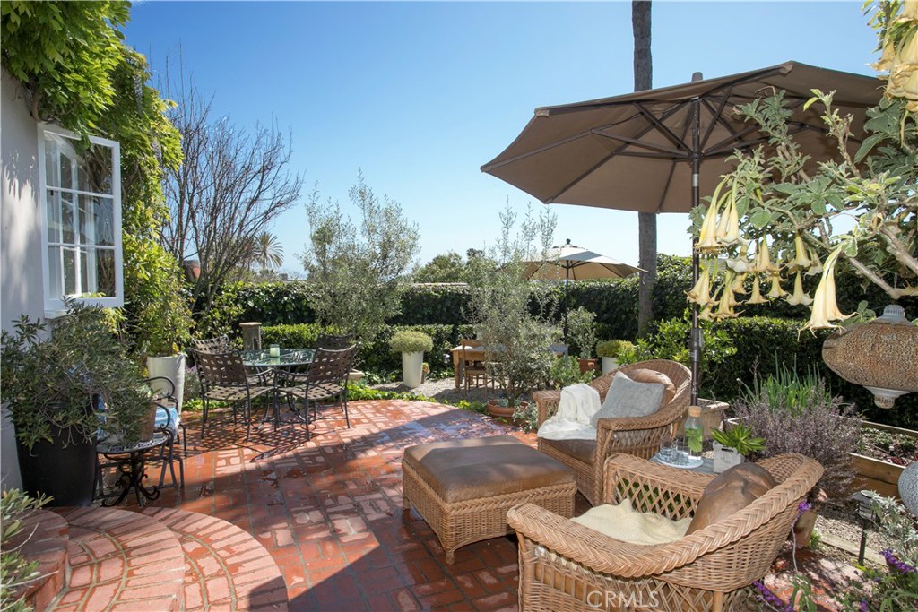 744 Manzanita Drive, Laguna Beach CA 92651 - photo 1