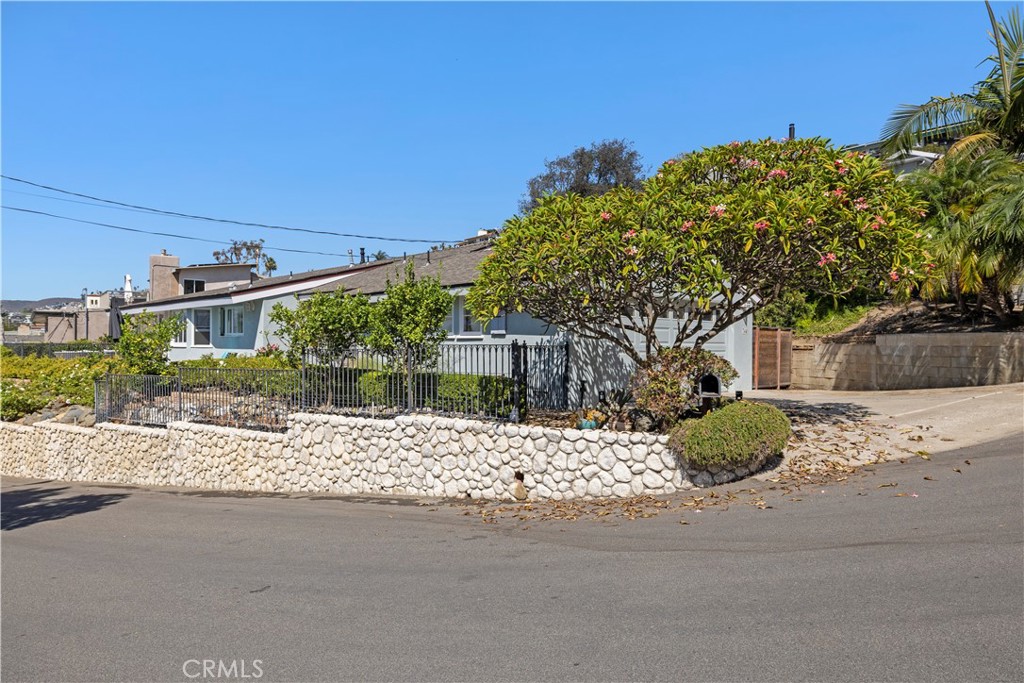 744 Oak, Laguna Beach CA 92651 - photo 25