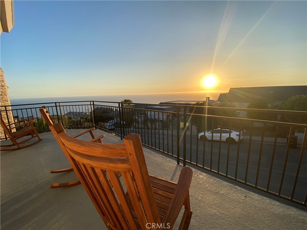Spectacular ocean view from primary bedroom - 750 Bolsana Drive, Laguna Beach CA 92651 - photo 15