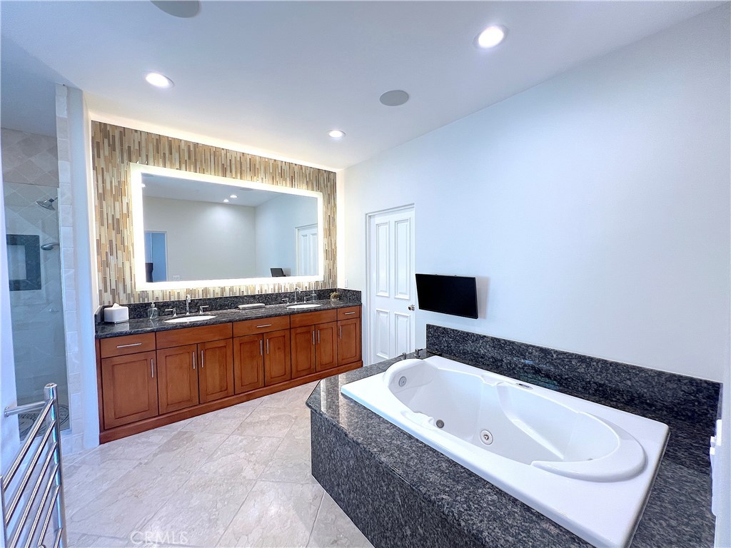 Primary bathroom with soaking tub. - 750 Bolsana Drive, Laguna Beach CA 92651 - photo 34