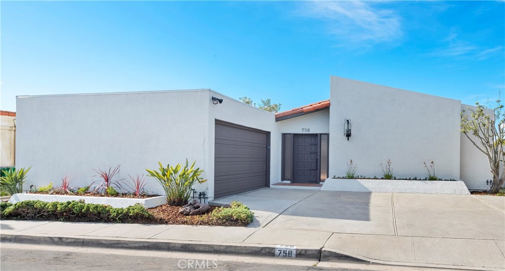 758 Barracuda Way, Laguna Beach CA 92651 - photo 1