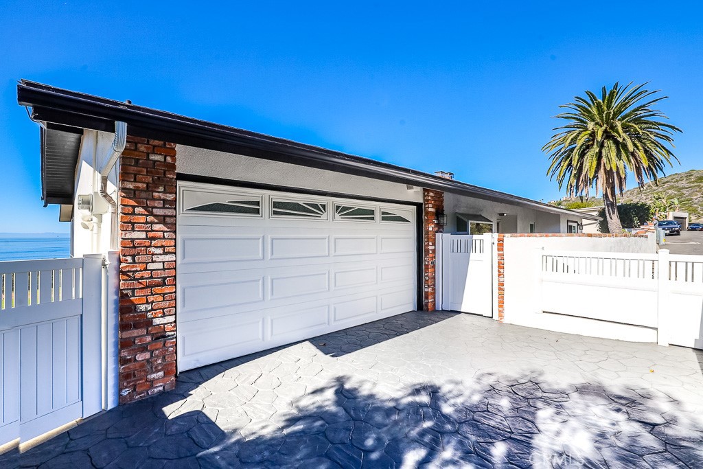 761 Temple Hills, Laguna Beach CA 92651 - photo 2
