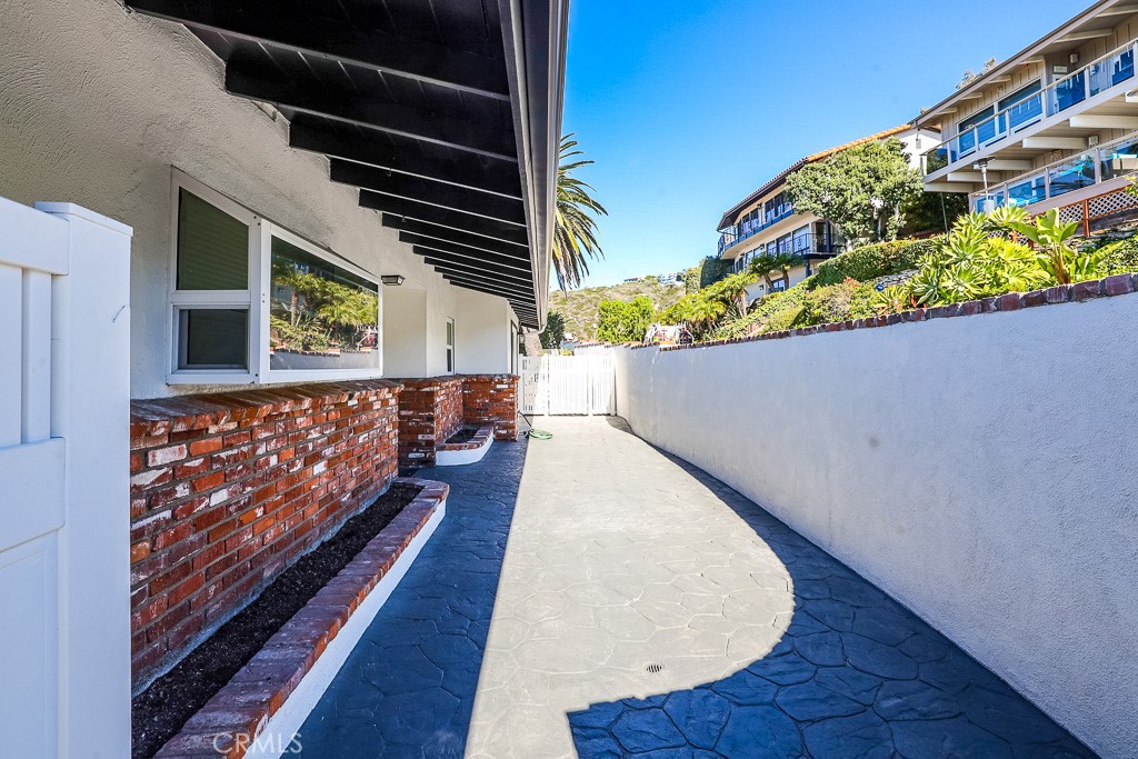 761 Temple Hills, Laguna Beach CA 92651 - photo 3