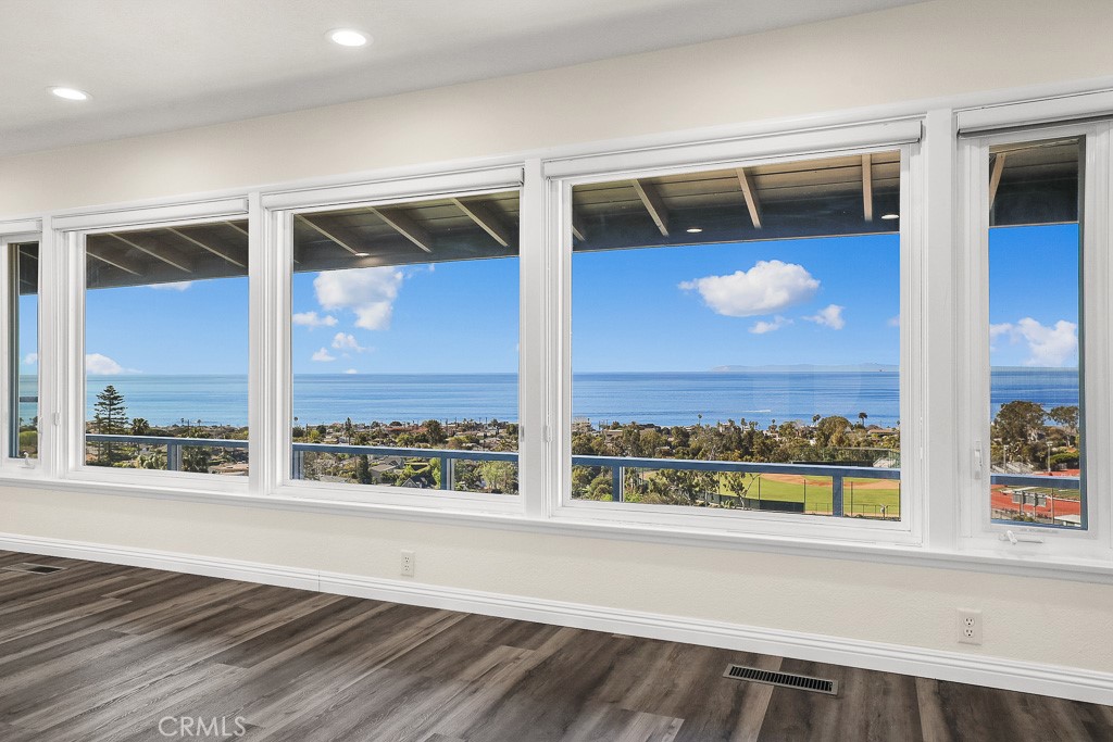 761 Temple Hills, Laguna Beach CA 92651 - photo 6