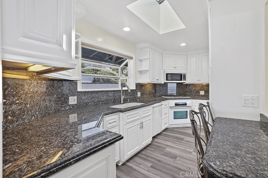 761 Temple Hills, Laguna Beach CA 92651 - photo 13