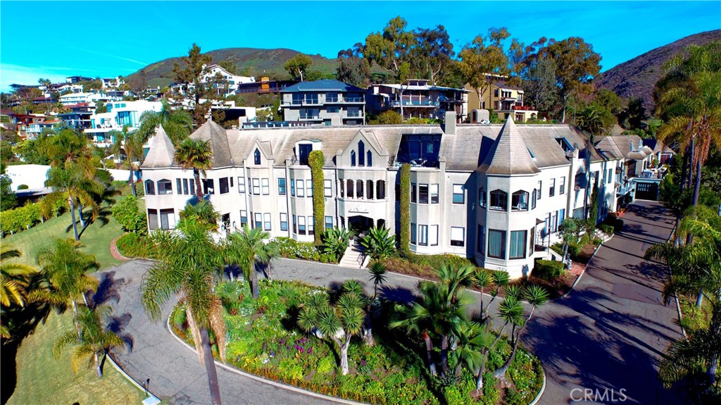 770 Hillcrest Drive 3, Laguna Beach CA 92651 - photo 1