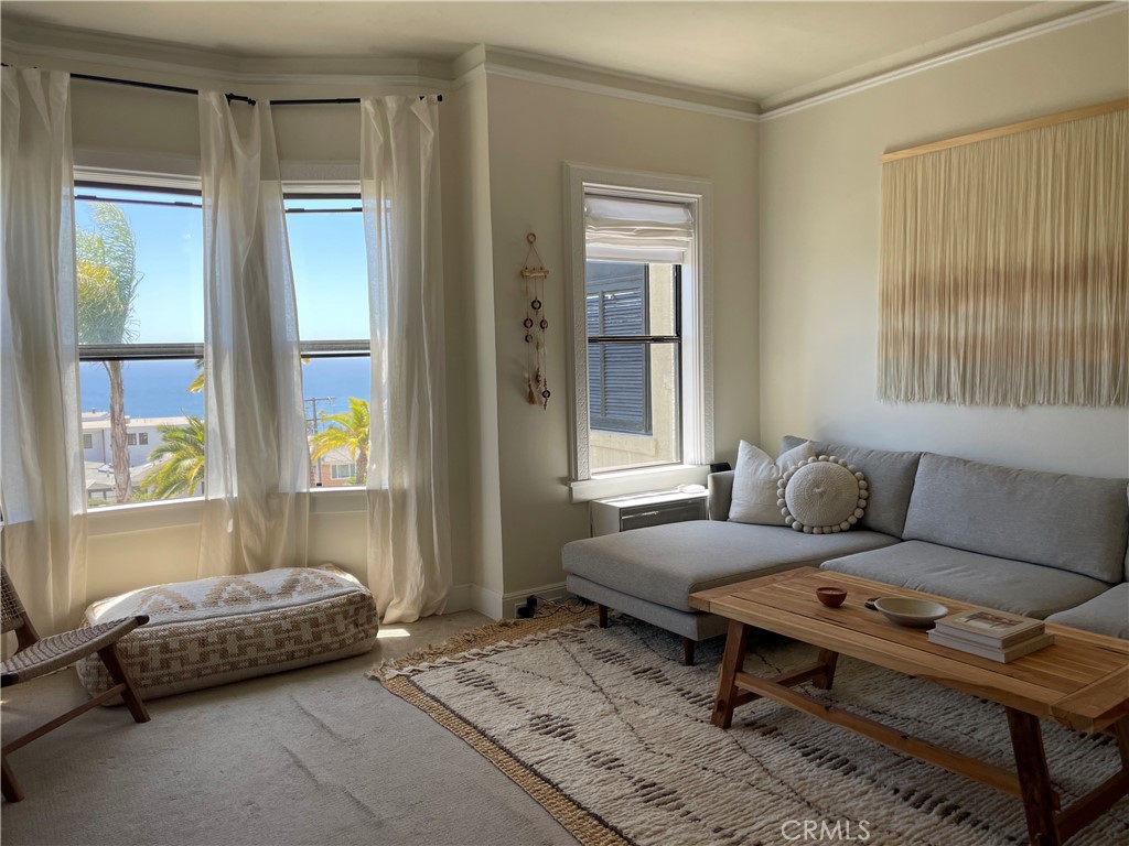 770 Hillcrest Drive 8, Laguna Beach CA 92651 - photo 1