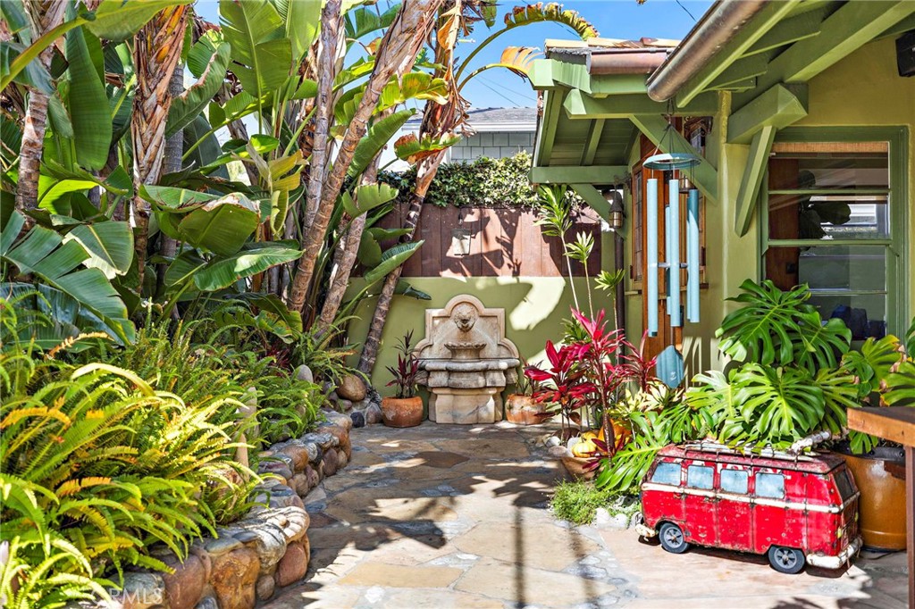 773 Saint Ann's, Laguna Beach CA 92651 - photo 2