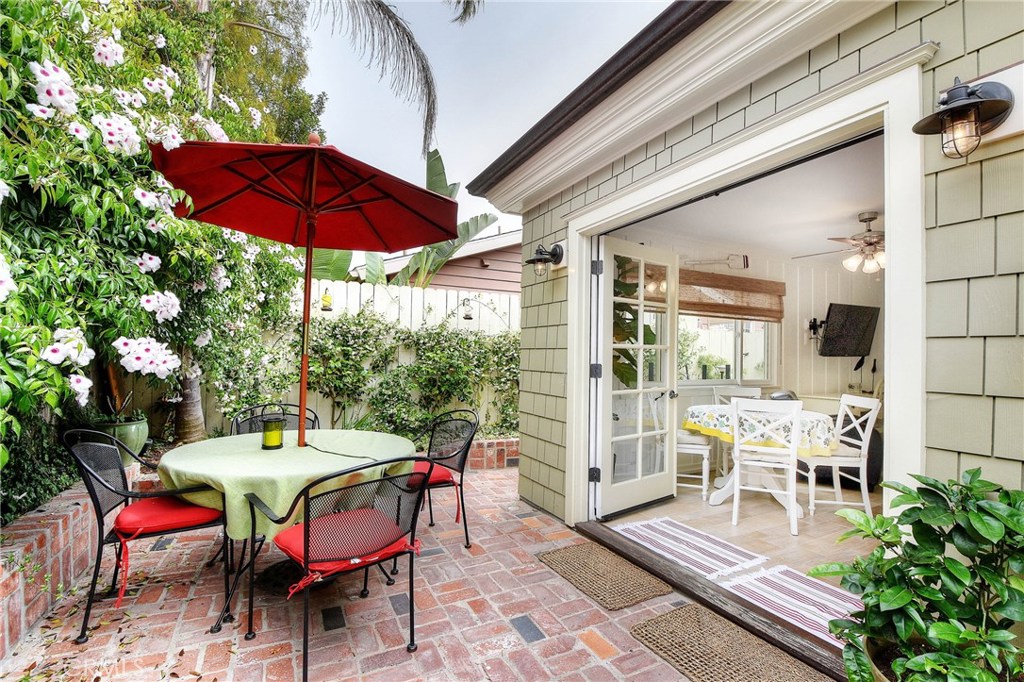 782 Catalina, Laguna Beach CA 92651 - photo 1