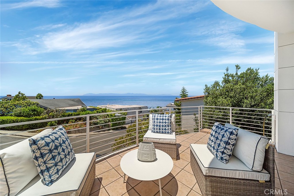 793 Barracuda Way, Laguna Beach CA 92651 - photo 1