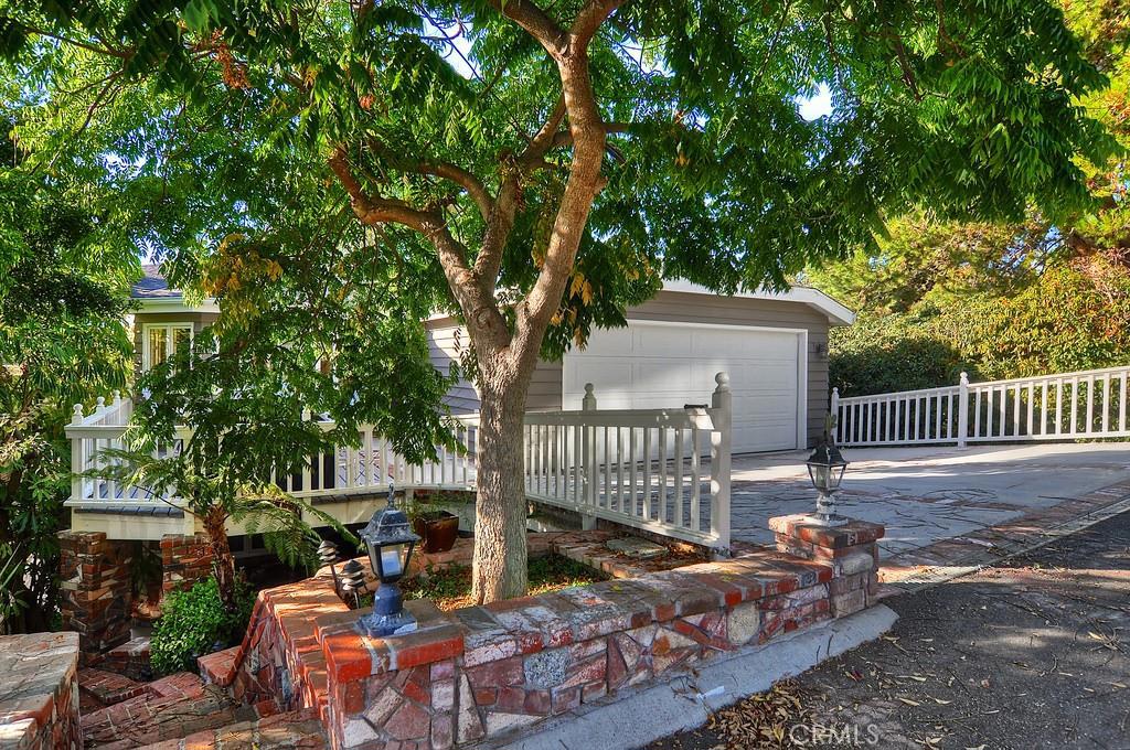 Front yard - 795 BLUEBIRD CANYON, Laguna Beach CA 92651 - photo 1