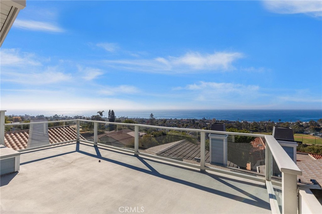 806 Temple Hills Drive, Laguna Beach CA 92651 - photo 1