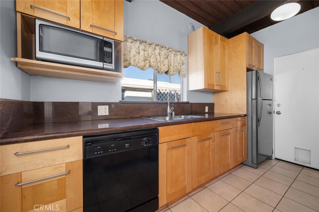 815 La Mirada Street, Laguna Beach CA 92651 - photo 17