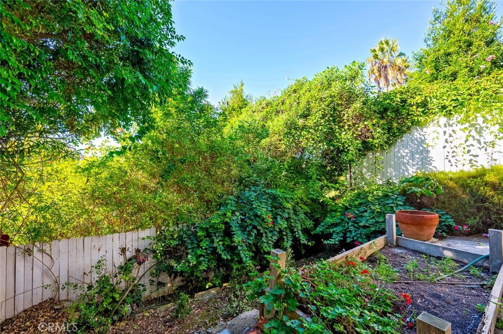 Lush, private front yard. - 815 La Mirada Street, Laguna Beach CA 92651 - photo 44