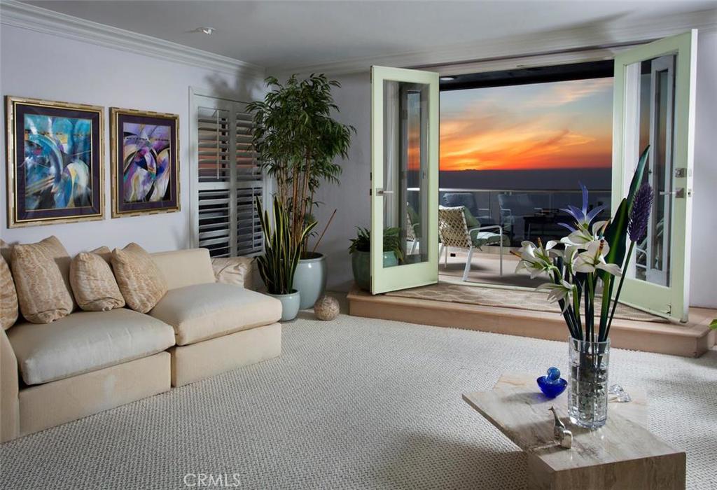 816 Quivera Street, Laguna Beach CA 92651 - photo 1