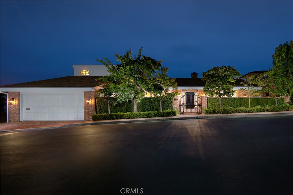 819 Emerald Bay, Laguna Beach CA 92651 - photo 1