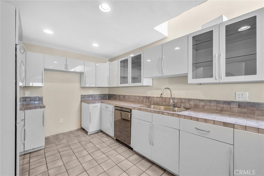 820 Acapulco Street, Laguna Beach CA 92651 - photo 17