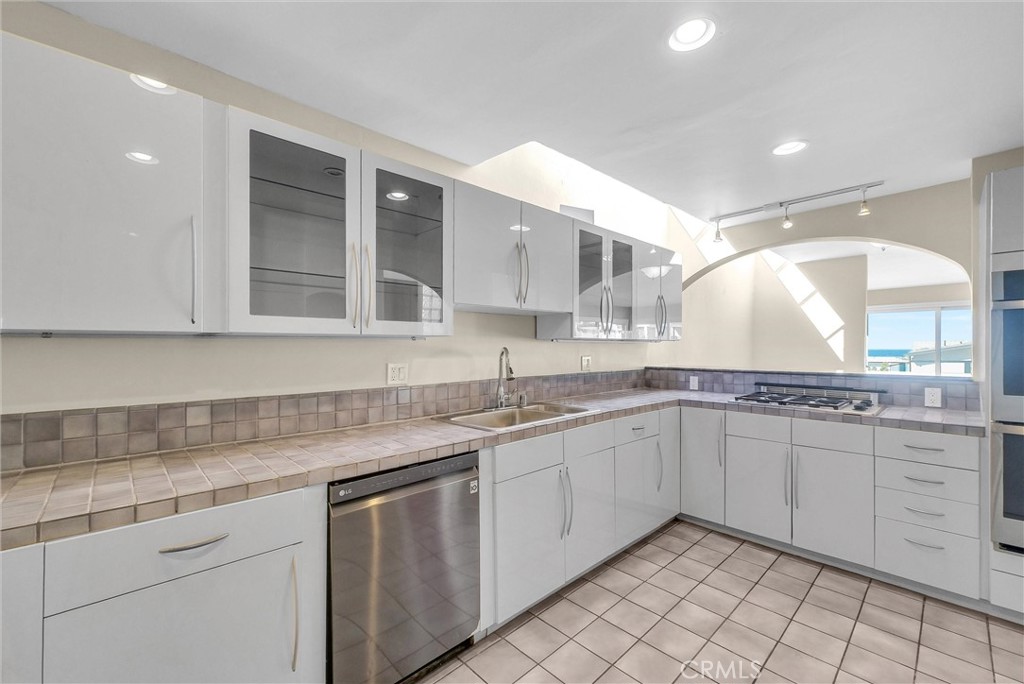 820 Acapulco Street, Laguna Beach CA 92651 - photo 18