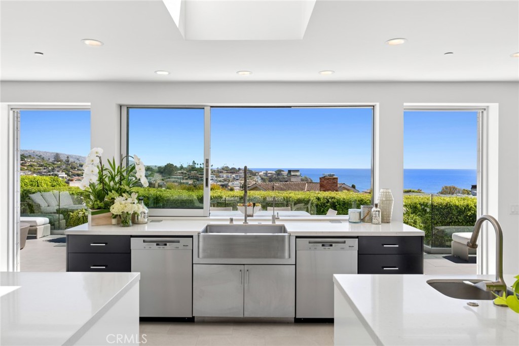 820 Emerald Bay, Laguna Beach CA 92651 - photo 11