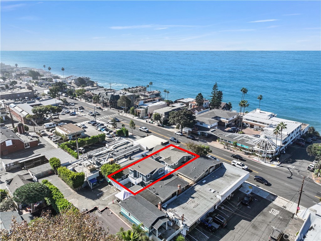 Unbeatable Location | Just one block to two beautiful beaches and steps from downtown Forest Avenue’s shops, restaurants - 826 S Coast A, Laguna Beach CA 92651 - photo 17