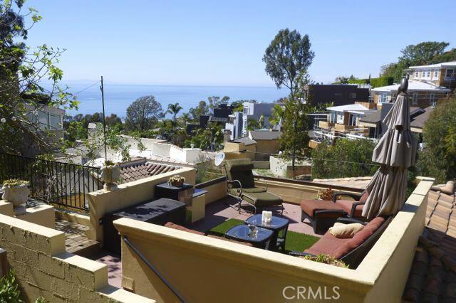 Beautiful outdoor entertaining area complete with Ocean View! - 833 Summit Drive, Laguna Beach CA 92651 - photo 1