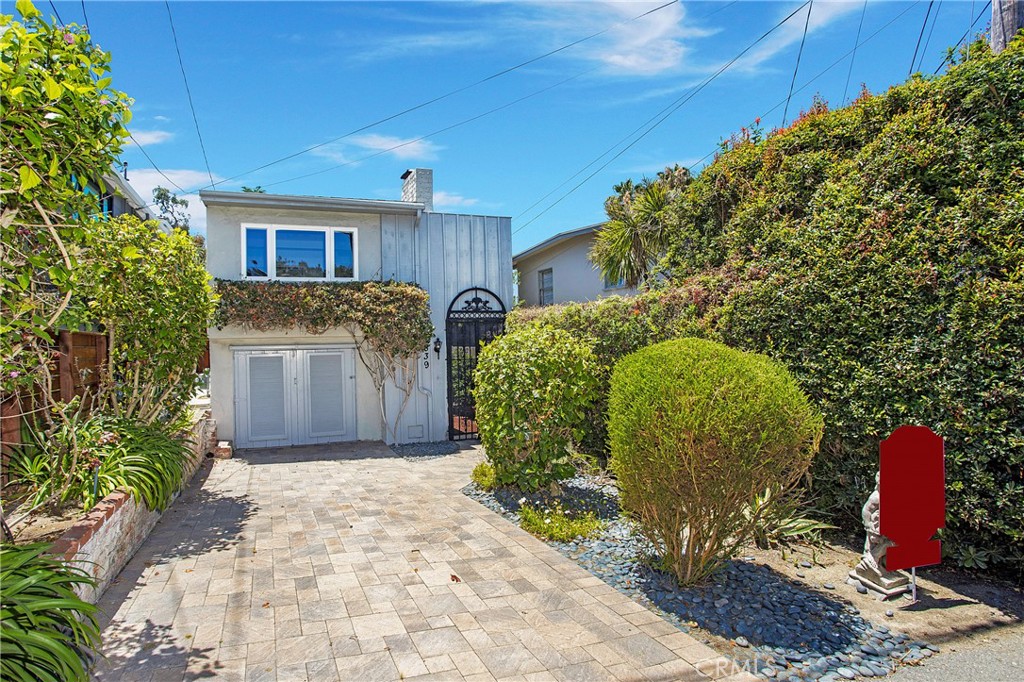 Front House / Driveway - 839 Catalina, Laguna Beach CA 92651 - photo 1