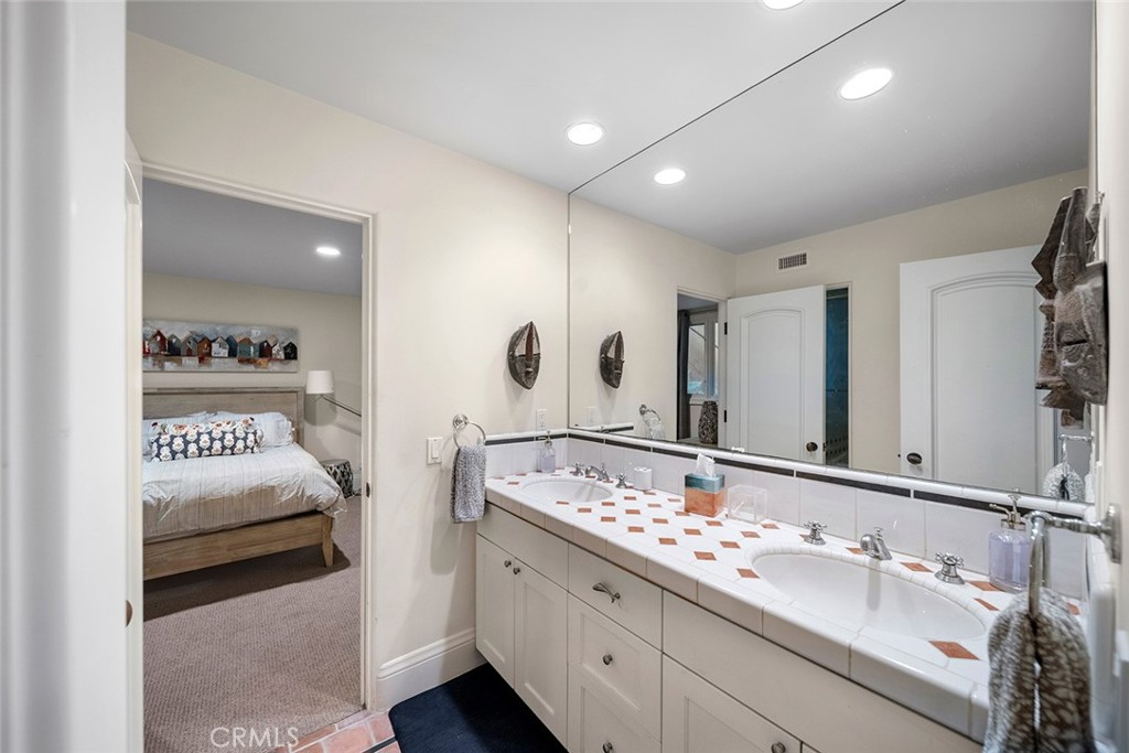 839 Emerald Bay, Laguna Beach CA 92651 - photo 43